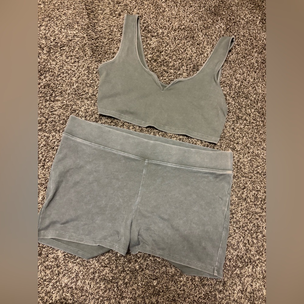 Wild Fable High Rise Ribbed Hot Shorts & Tiny Tank Top - Light Gray (XL/L)